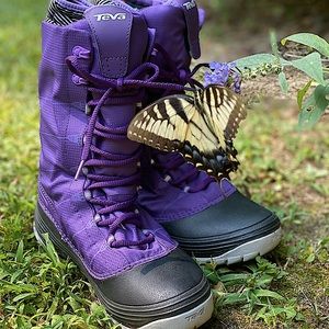 TEVA Waterproof Snow Boots ❄️💜🦋